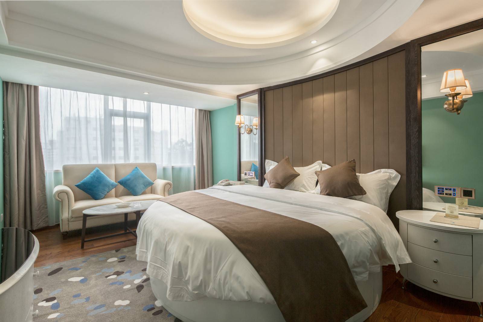 圆床,水床,电动床,还有这样的酒店床型你见过吗?