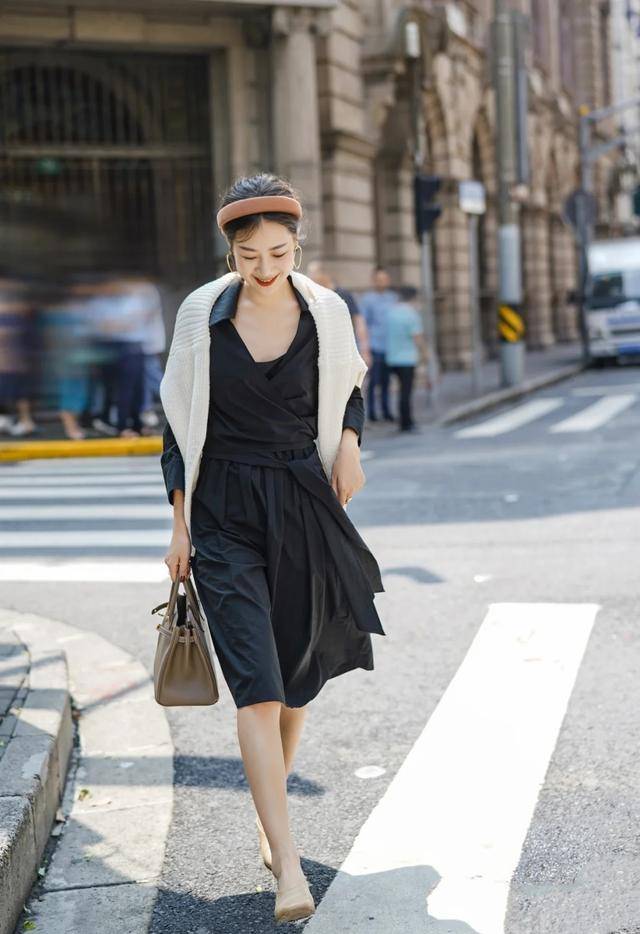 原创时尚博主的4套早秋穿搭超适合30岁原来优雅就是这么简单