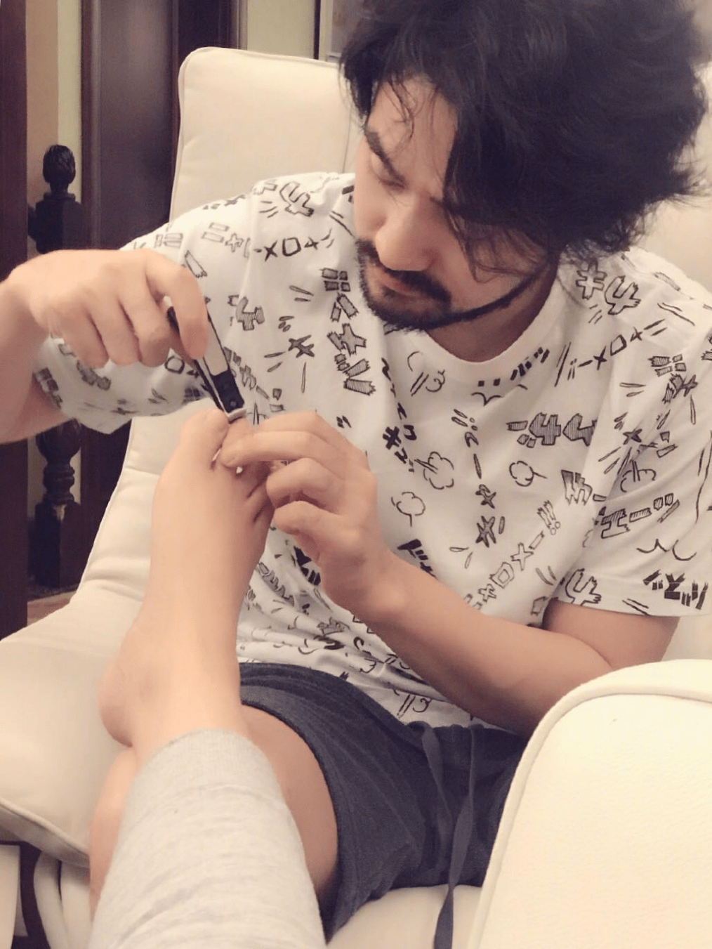 张歆艺1岁儿子获妈妈圈全好评:孩子的举止,暴露出夫妻关系真相_袁弘