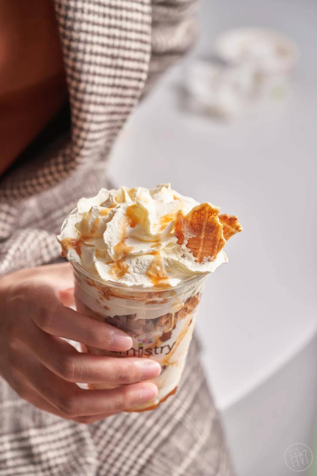 火爆ins全世界圈粉7年的拉丝冰淇淋杭州首店来了我们为你抢到了5折