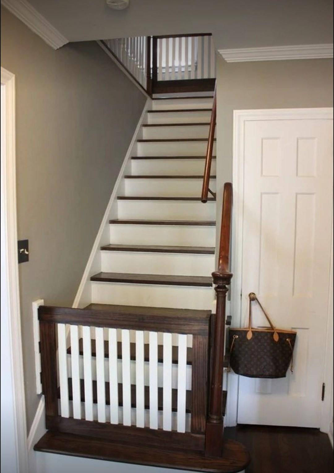 住复式户型,楼梯上下装隔断门有用吗?