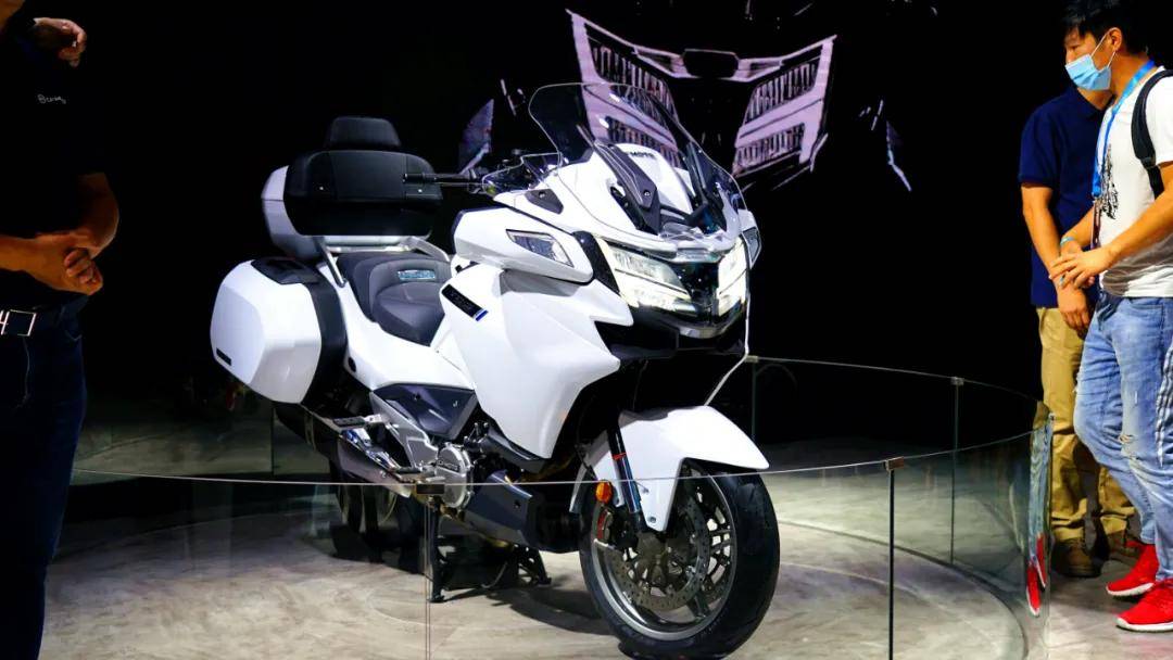 春风民用公升级巡航cf1250tr-g摩博会精彩亮相_手机搜狐网