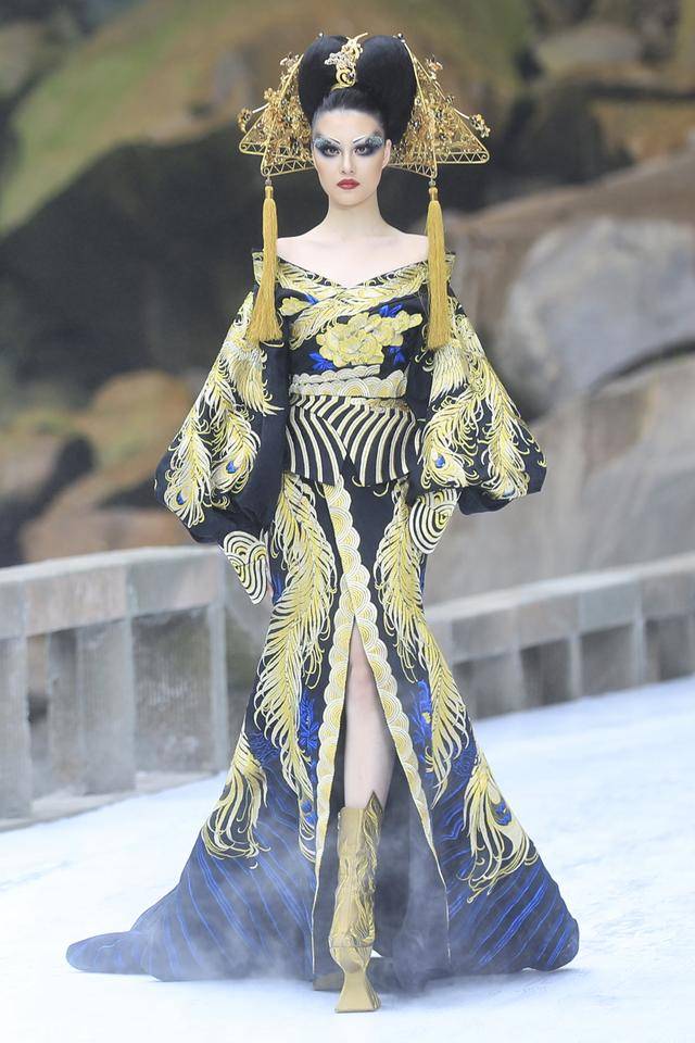 演绎霓裳之美传播时尚之韵2020中国重庆国际时尚周闭幕