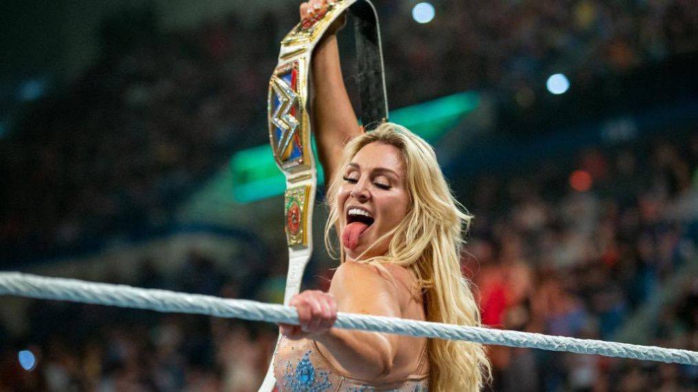 女王的烦恼!夏洛特表示流年不利,自己受伤,未婚夫被降职!