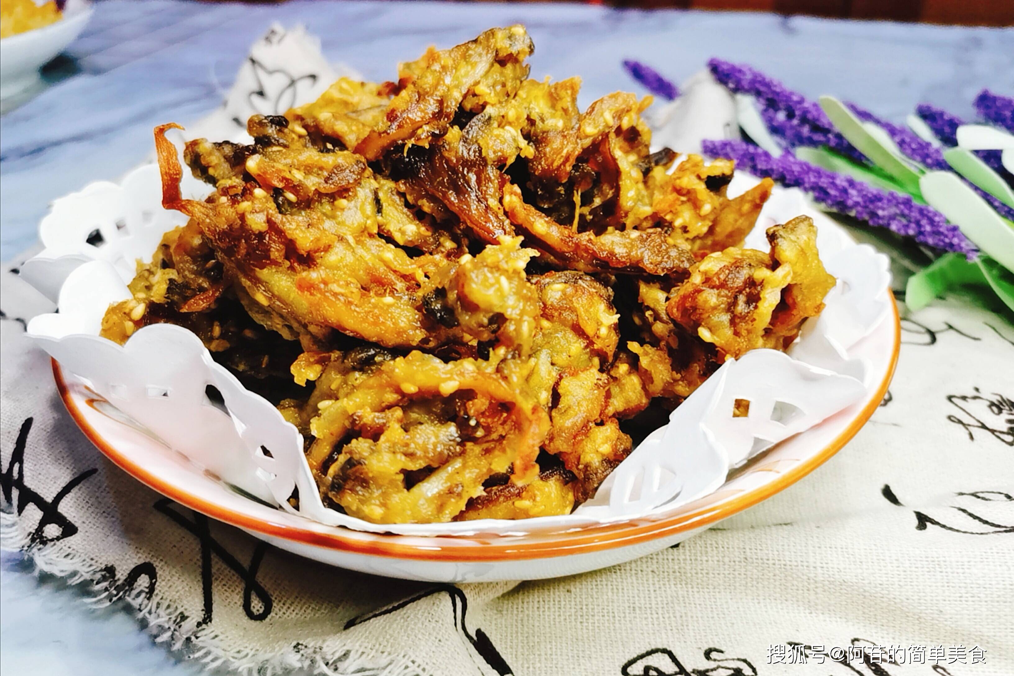 嘴馋吃这个就对了又香又酥的炸平菇好吃得停不下来