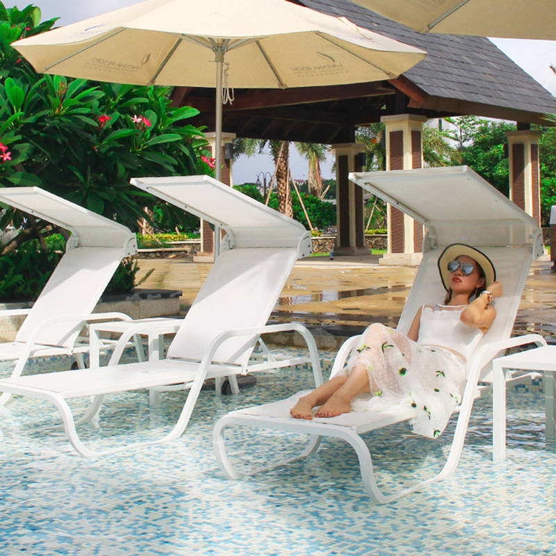 馨宁居教你如何选择泳池躺椅,户外躺椅常规尺寸?
