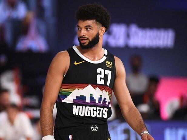 穆雷复制乔丹神迹引热议,詹姆斯惨当背景,口曼巴不是吹的!