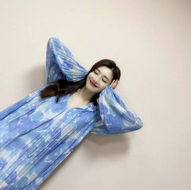 江疏影冷白皮真实存在吗?穿"麻袋"竟也这么好看