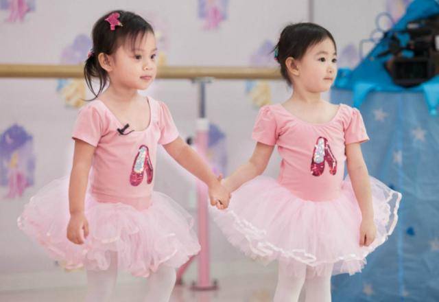 原创长大的奥莉够美了看到甜馨的近照才知道何为整容式长大