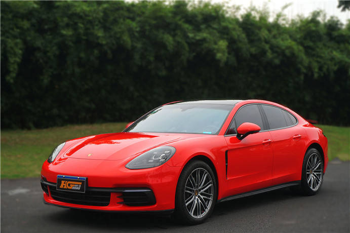 保时捷panamera 高亮法拉利红 华丽出场,以匠心致敬经典!长沙汽车贴膜