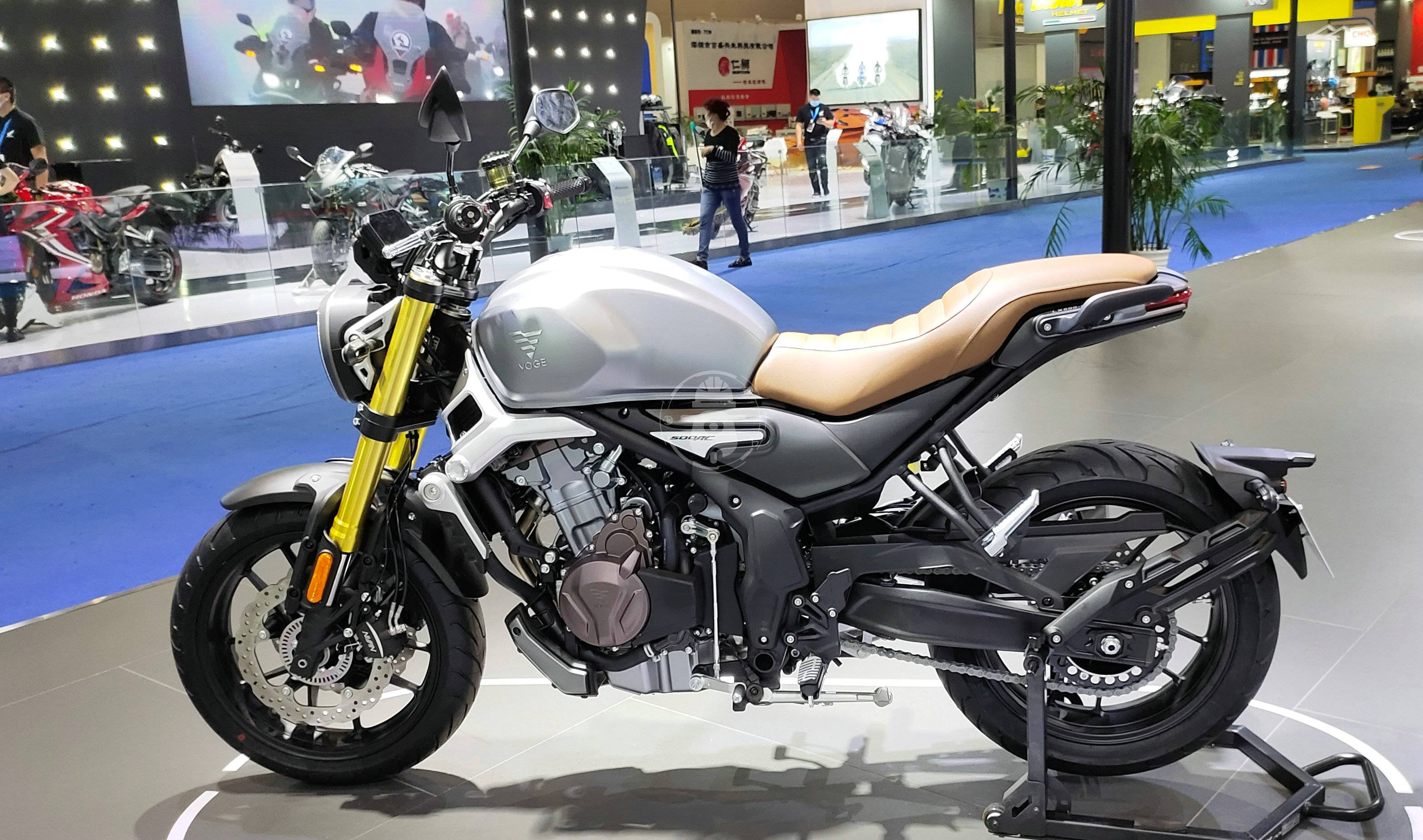 无极500ac后来居上幼狮500迎来最强对手摩博会现场解析