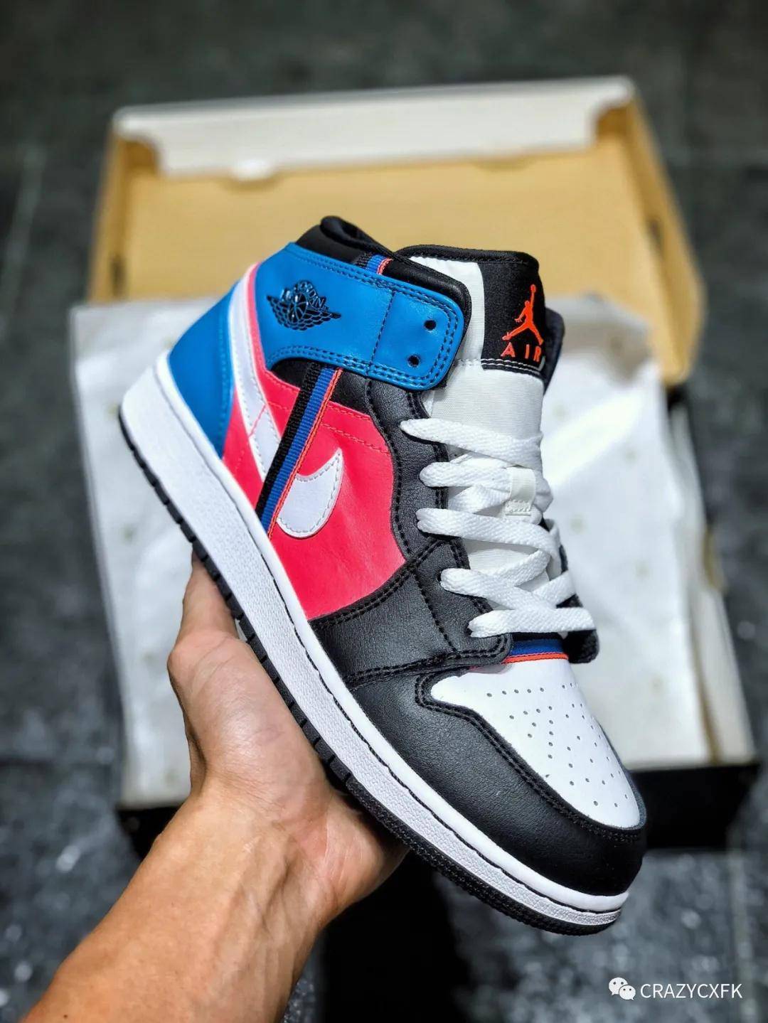 乔丹airjordan1midaj1multipatent红白蓝拼接球鞋cv4891001