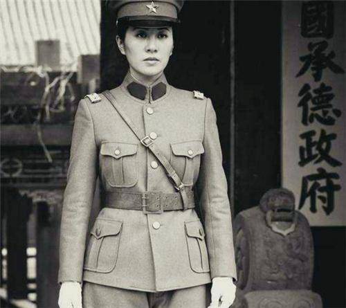 川岛芳子日本军官图片
