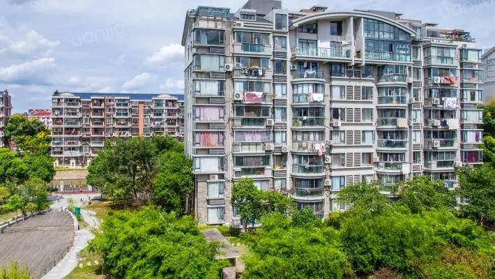 沈默花苑6月上海法拍房东区优选房源