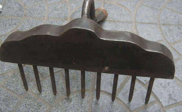 猪八戒的九齿钉耙原本有10个齿失去的1个齿原来还有个故事