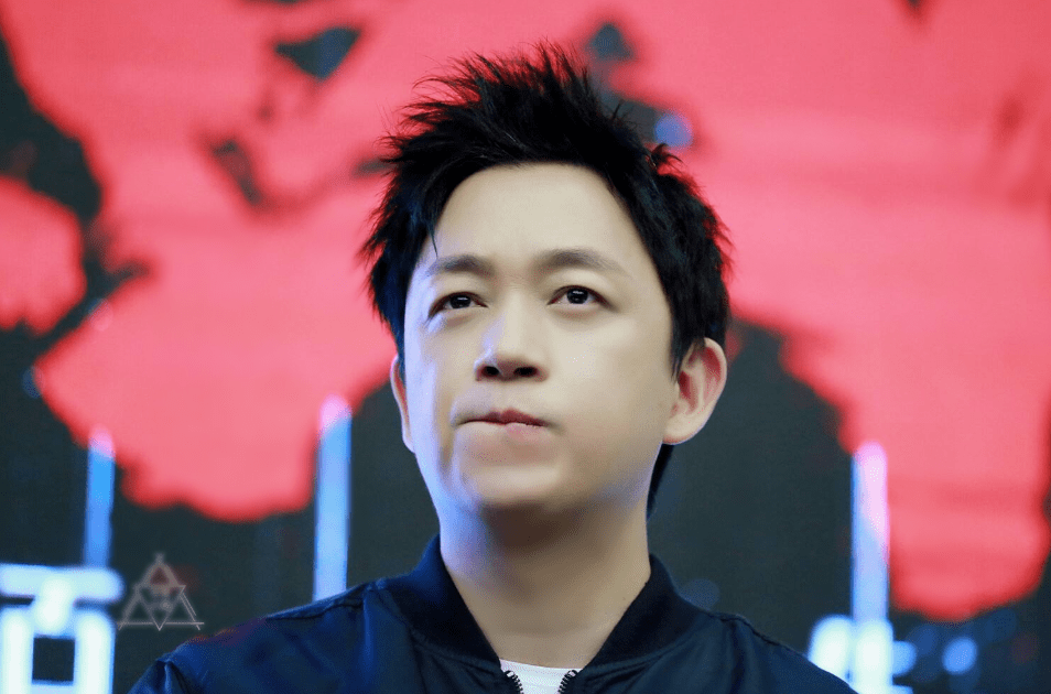 丁宁,潘粤明亲密互动,好事将近?丁宁好友意外说出实情