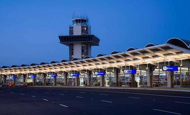 美国奥克兰机场希望通过免费的新冠测试来吸引乘客