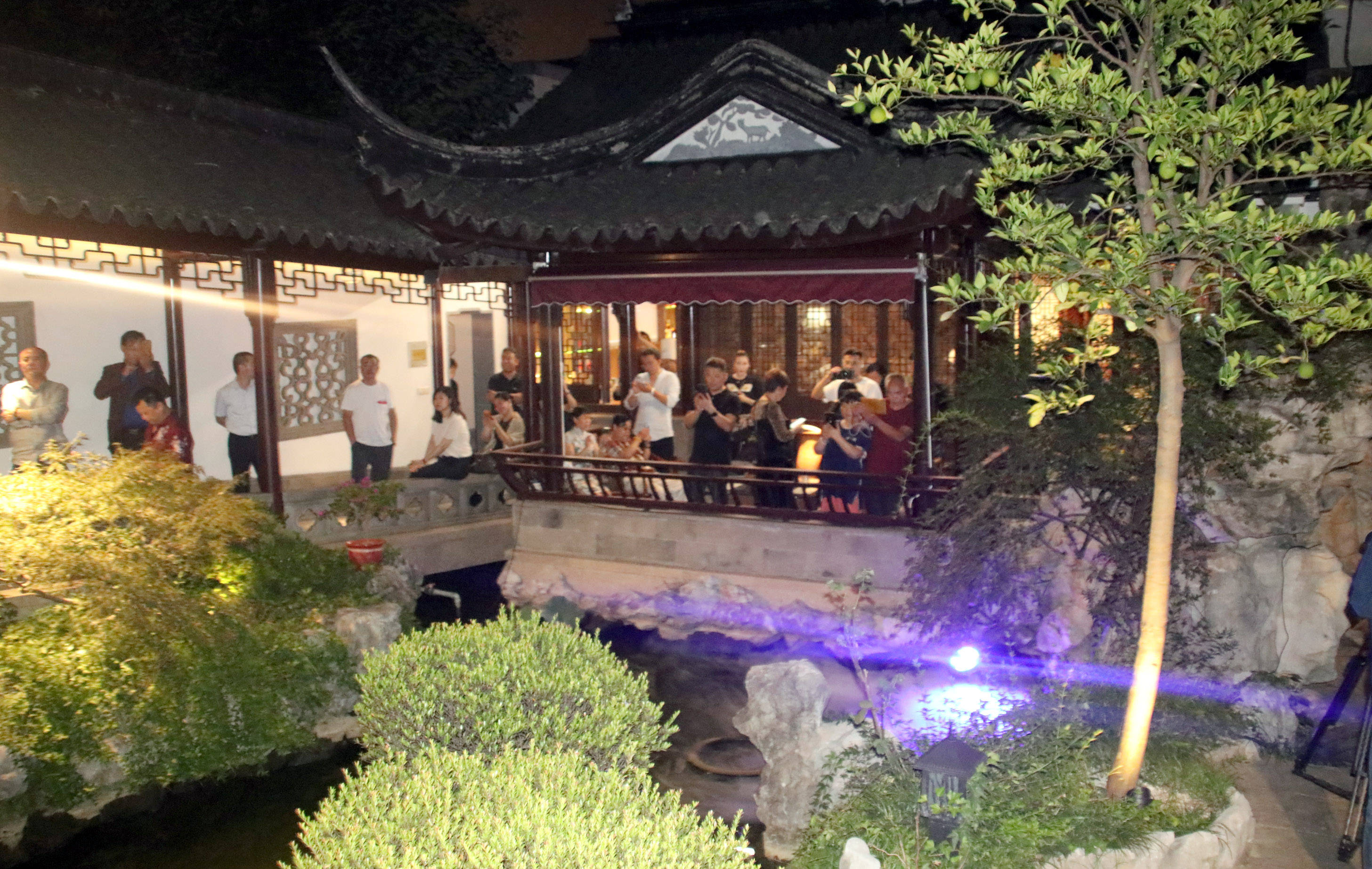 苏州溪润园打造成地道的园林盆景主题苏式民宿