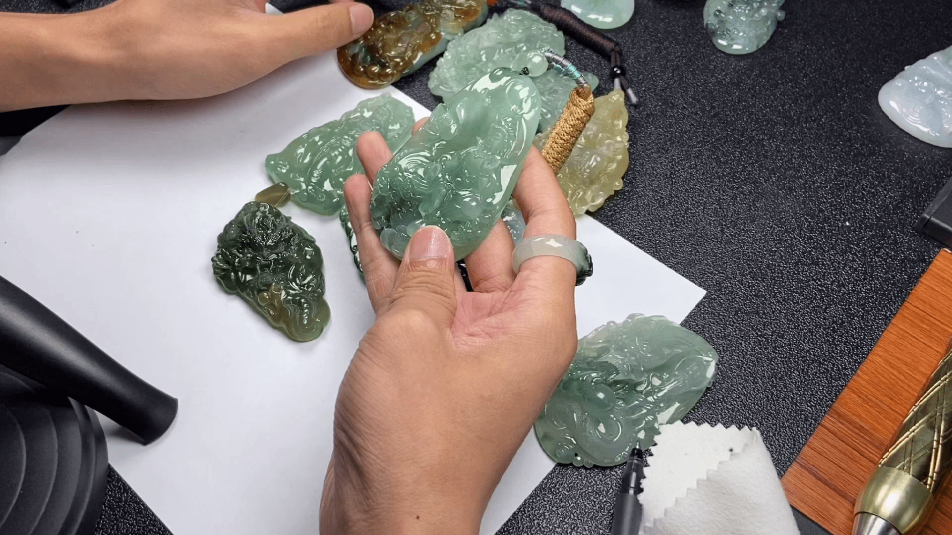 翡翠直播幕后花絮老五带你视频看直播