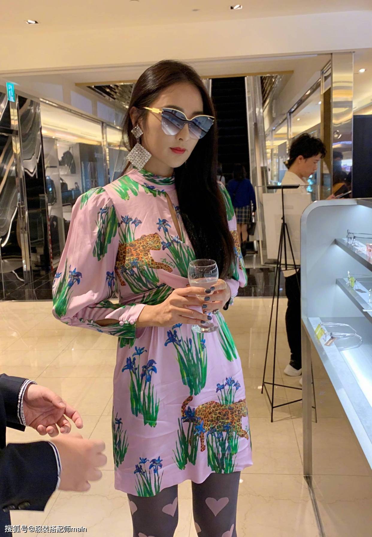 度假戴哪些饰品?吴速玲这3组搭配简单好模仿小白也能轻松掌握