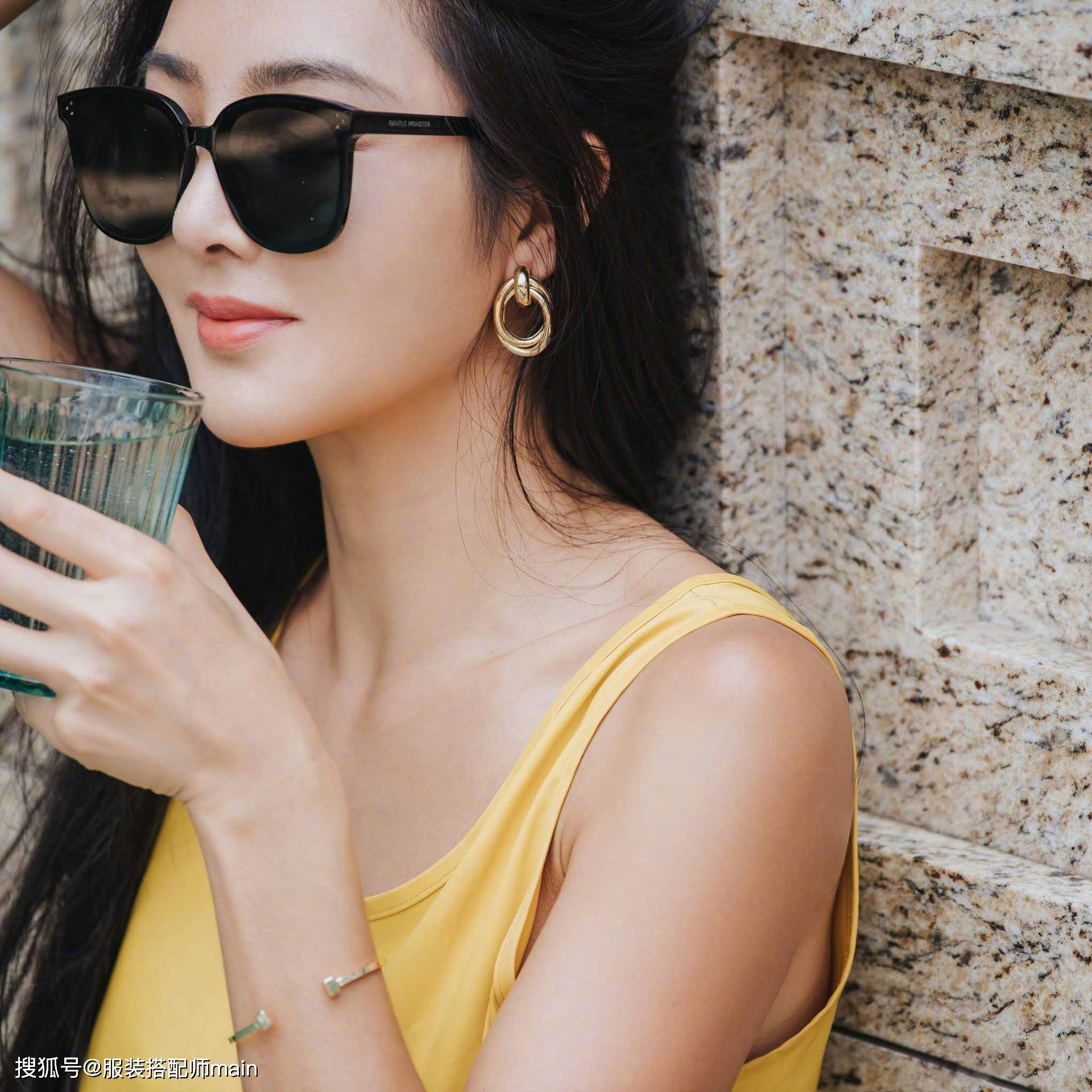 原创度假戴哪些饰品吴速玲这3组搭配简单好模仿小白也能轻松掌握