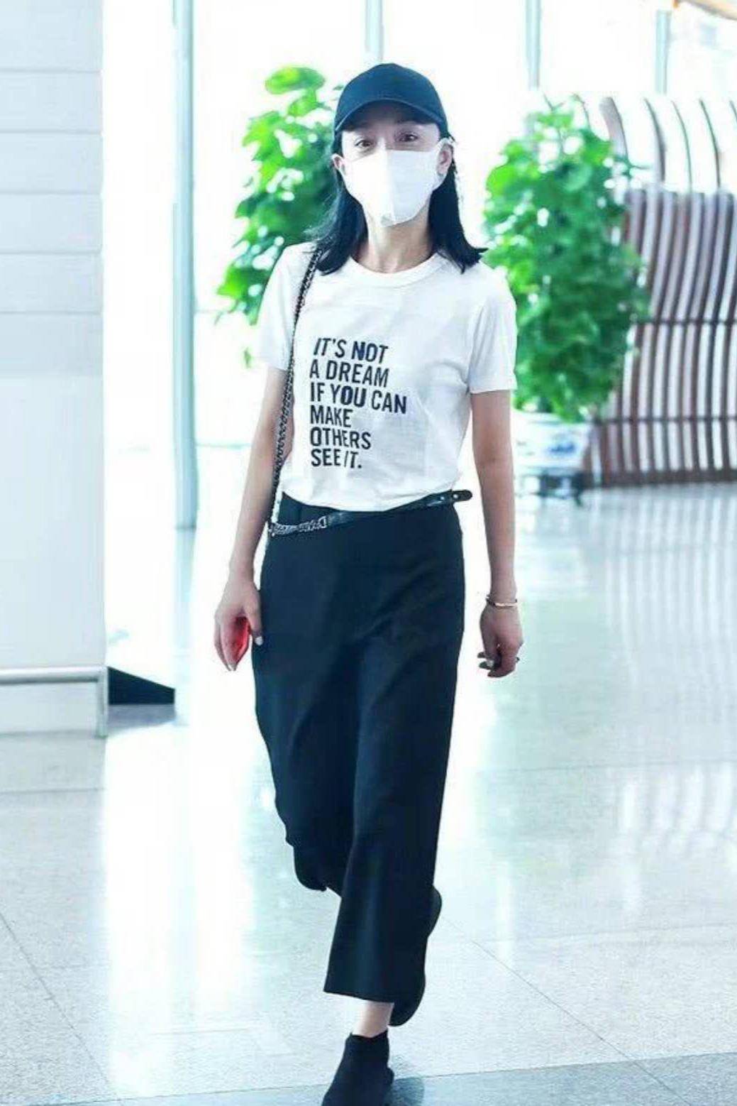 气质美女周迅轻松驾驭各种穿搭风格任你选择