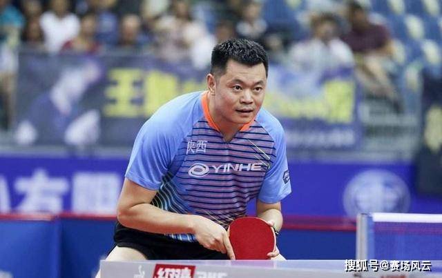 原创前有40岁主播侯英超后有业余高手王博全锦赛为何冷门不断