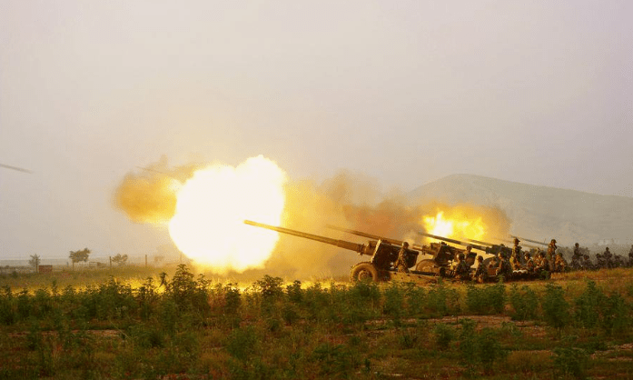 炮兵52团三营,战斗中勇敢顽强,荣立集体二等功