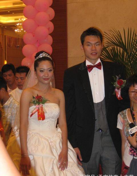 朱芳雨与前妻胡美近况:他已再婚生子当老板,她26岁离婚至今单身