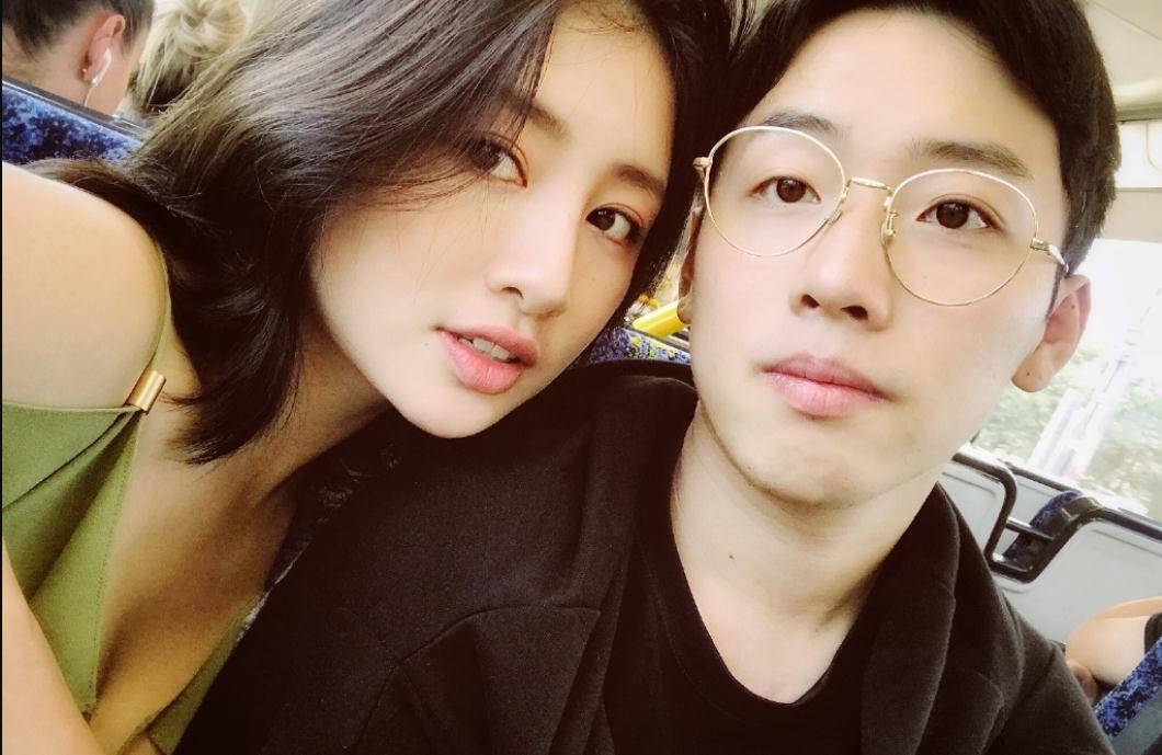 邹凯爱妻周捷近况晒孩子近照身高不要遗传爸爸