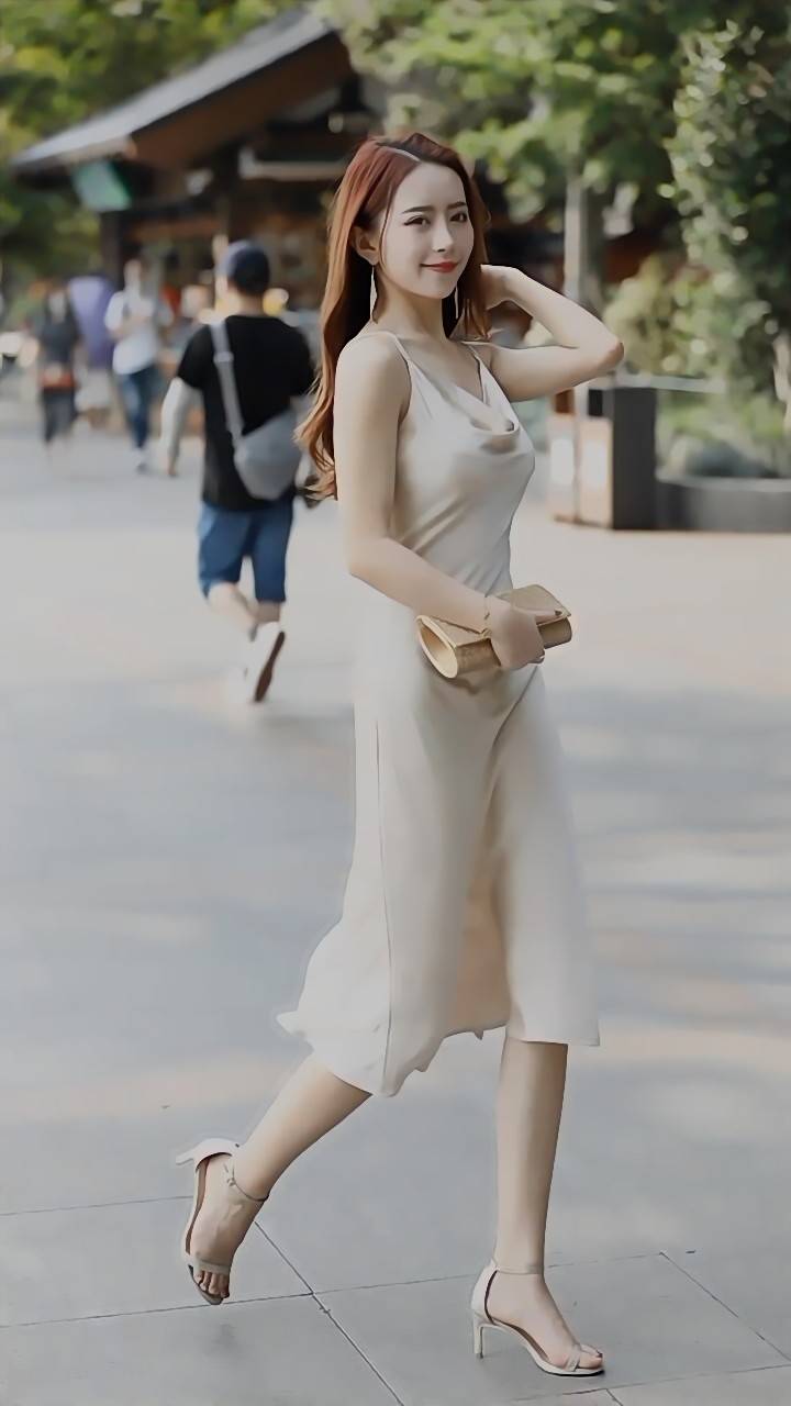 街拍御姐范十足的女子个个气质高贵性感迷人又很有韵味