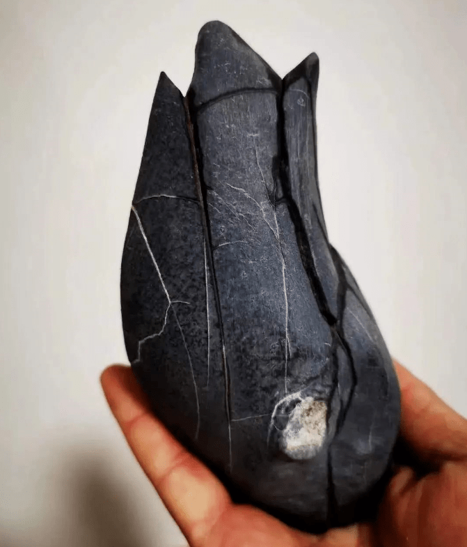 猝不及防，這種石頭突然火了