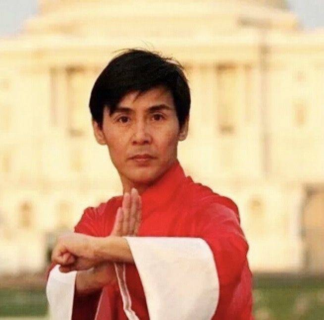 武术曾经不输甄子丹为国争光选择息影参加比赛如今却不为人知