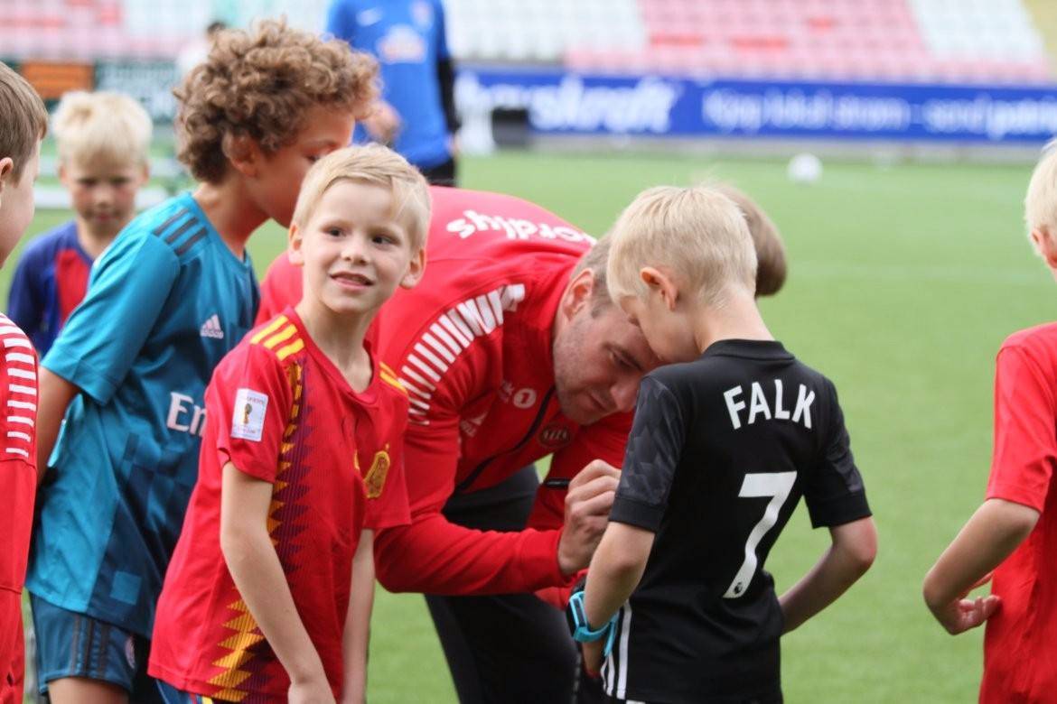 全网大神私推料单,可以关注公众号【阅时事足球分析】,我们的球料合集