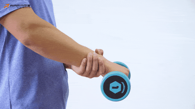 屈曲手指运动:手持网球轻抓握在手上用力捏网球或用力屈曲握拳,该方法