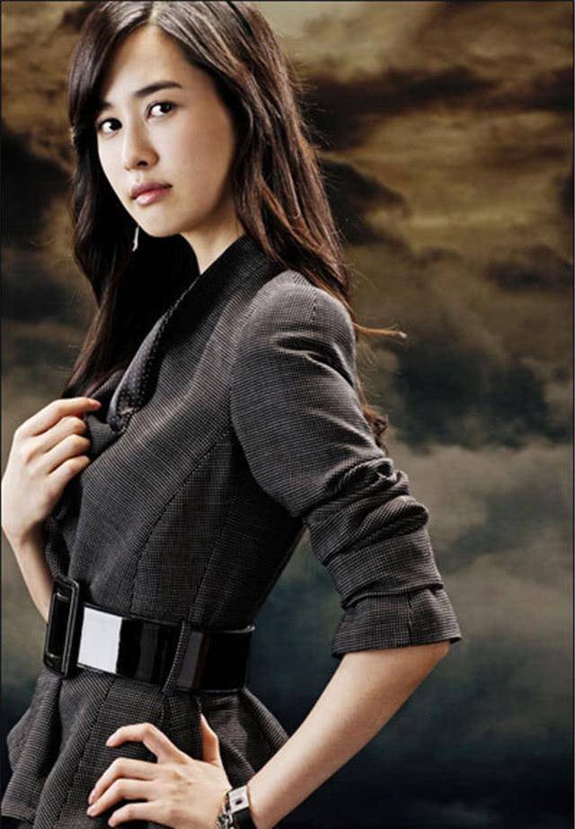 李多海出演新戏新剧照惹人争议和我的女孩里真是判若两人