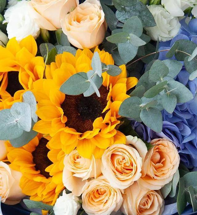 天秤生日月是『9月23日~10月23日』不知道送什么礼物不如预订一束花礼