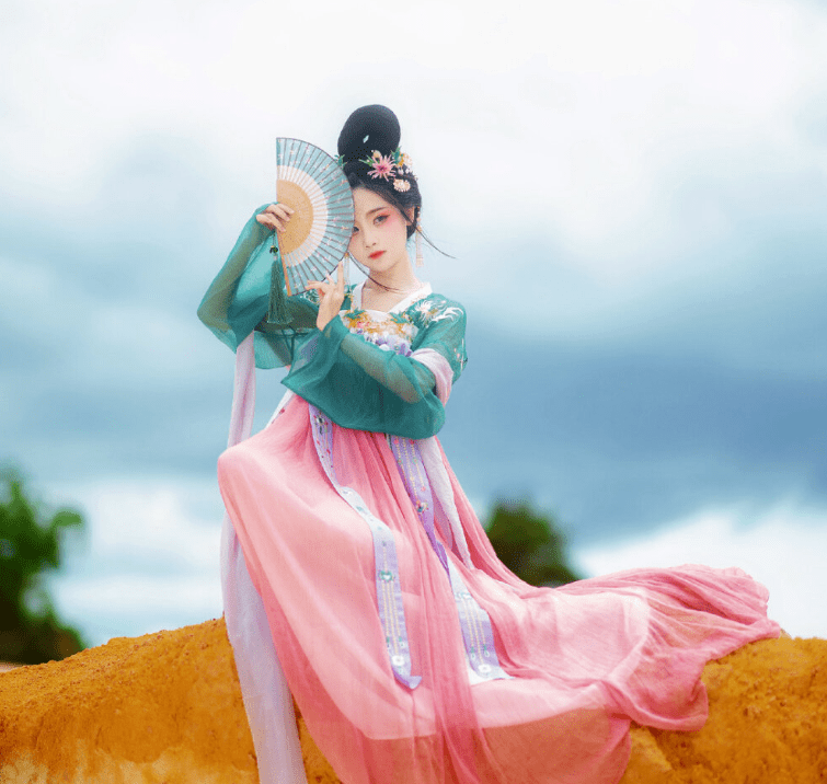 原创我愿称你为最美coser自己神还原不说还把搭档变女装大佬