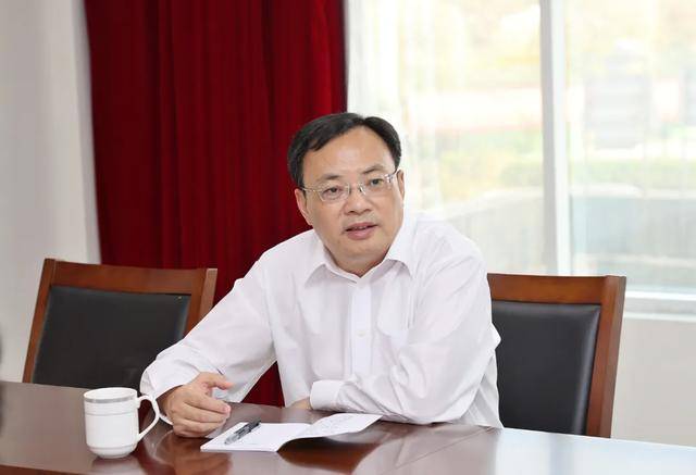 【微靖江】靖江市委书记张长平来到生祠镇经济薄弱村新跃村,老港村