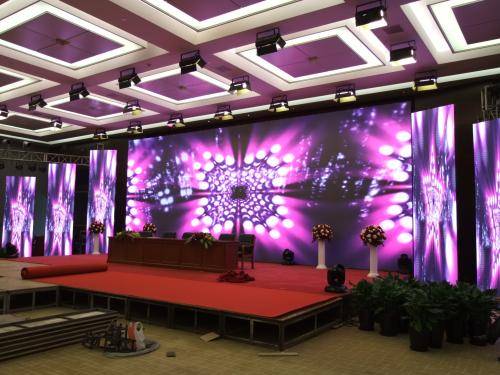 led舞台租赁屏的复苏心迹再次看到人山人海的盛况