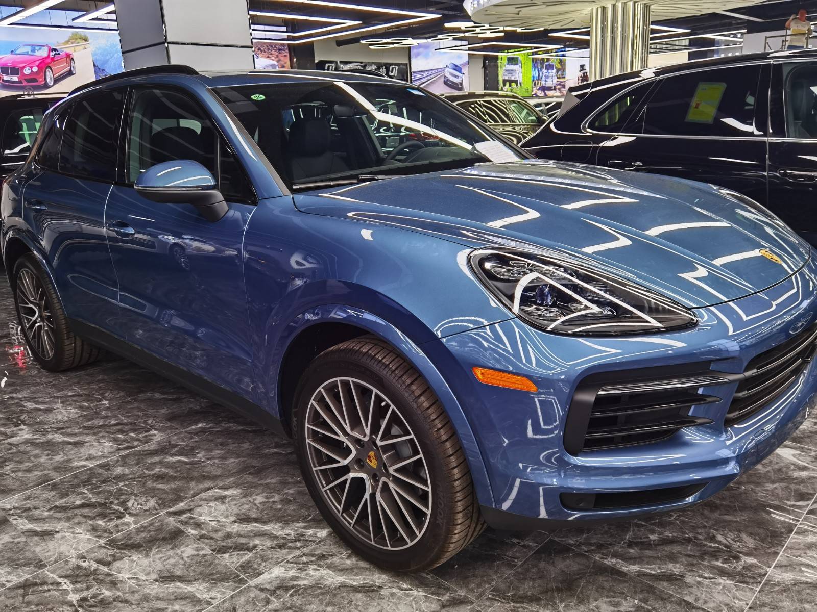 20新款保时捷卡宴纯降直惠十月现车回馈价