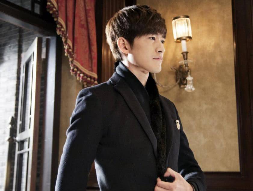 有一种"整容"叫张翰寸头,与现在判若两人,网友:心动的感觉!