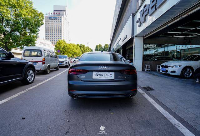 双重盾牌的奥迪a5哑光灰改色加隐形车衣将保护做到极致