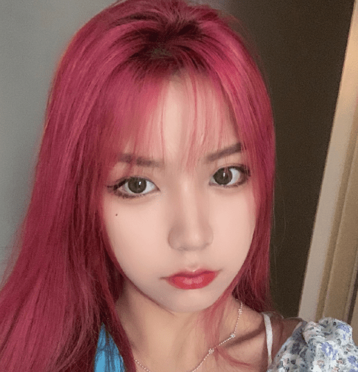 网红有多不真实?刀小刀晒写真照,ps太严重,与本人完全不同