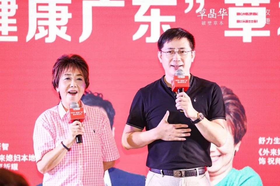 现场追星玩游戏喝特调这种嘉年华请再来一打