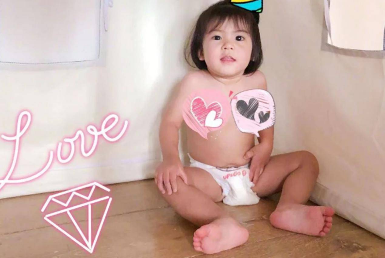 宝妈朋友圈晒孩子"裸照",引起网友热议,遭大家吐槽:不害臊