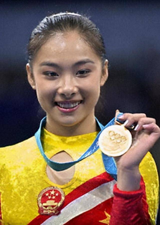 原创牛莉13岁夺全国冠军8次登上春晚嫁富豪丑老公如今超幸福