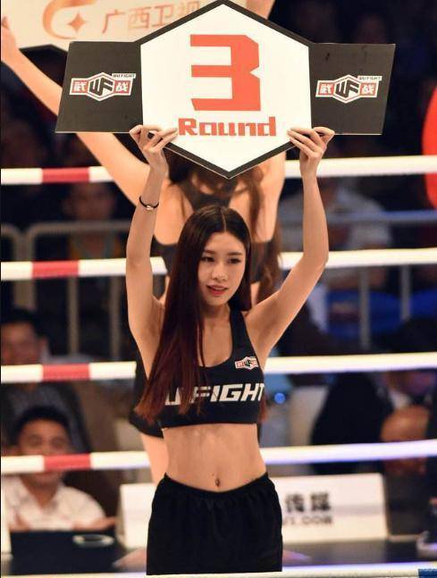 拳击界向来有钱,举牌女郎薪水如何?泰森:她们还有其他兼职