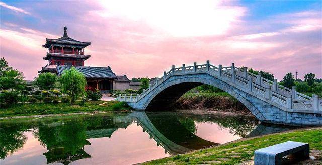 而且在我们国家还有这样的说法,那就是四大古都,六大古都,八大古都