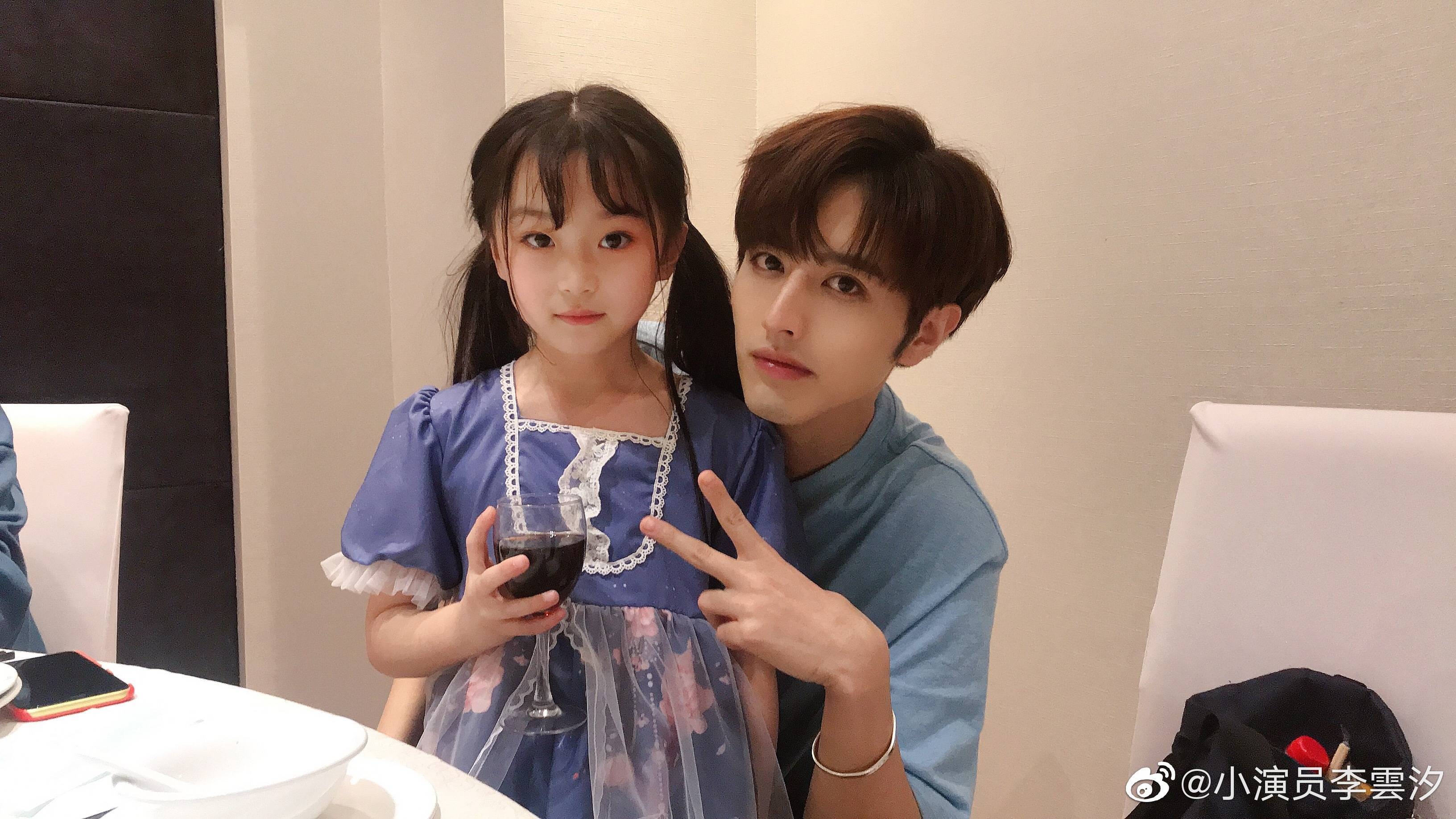 她是治愈甜剧《恋爱吧,食梦君!